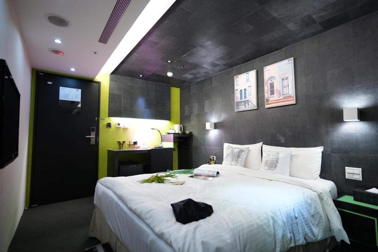 Myhotels 14 The Top One Taipei Exterior photo
